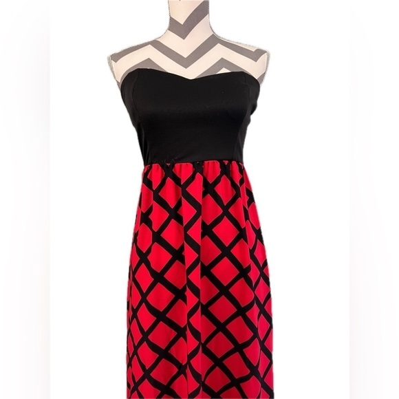 Fascination Red & Black Trellis Print Strapless Maxi Dress - Size M - Picture 2 of 9